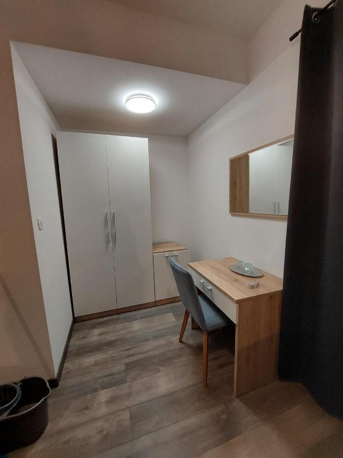 Rooms And Apartment Feral Rovinj Exterior foto
