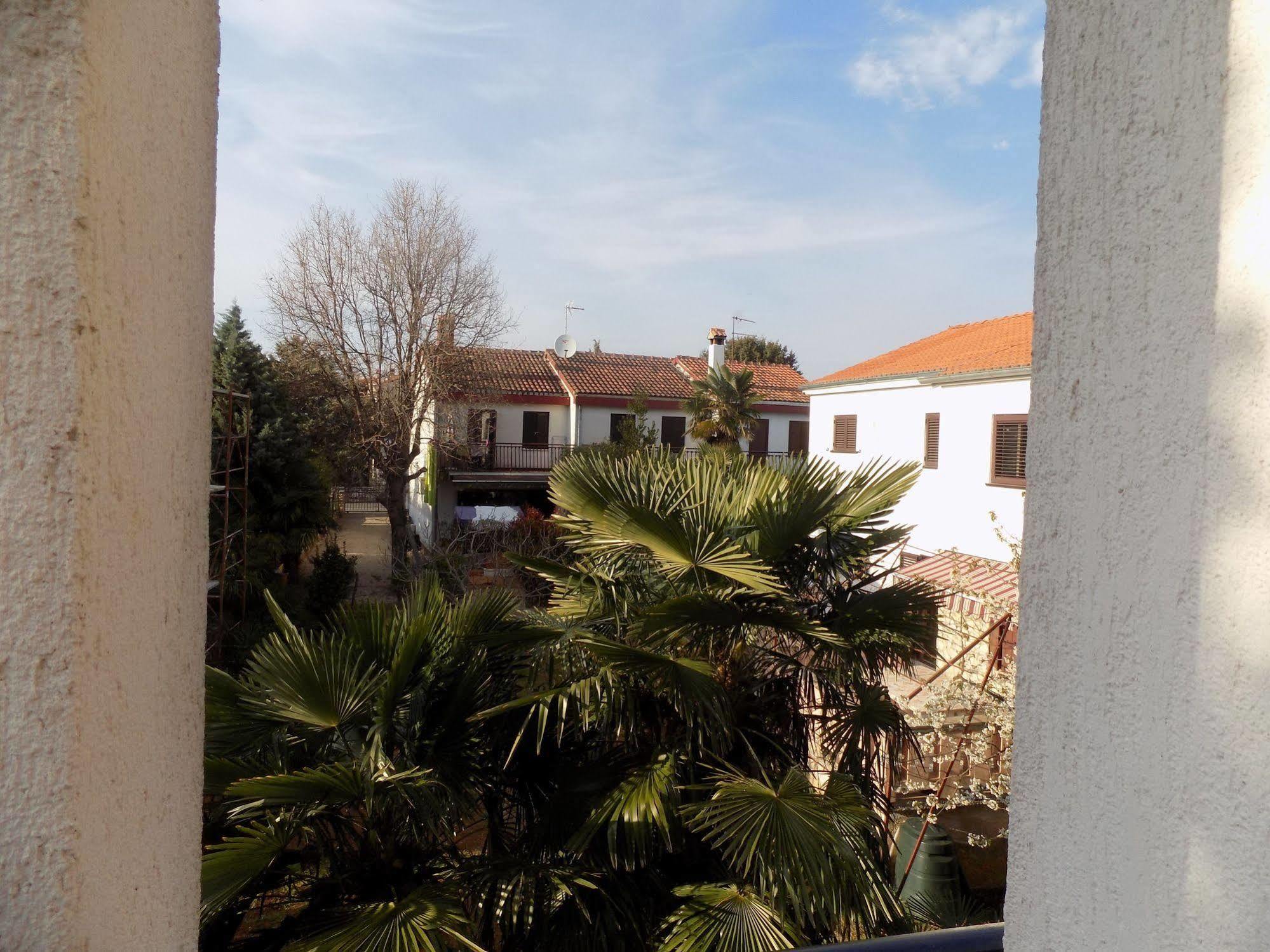 Rooms And Apartment Feral Rovinj Exterior foto